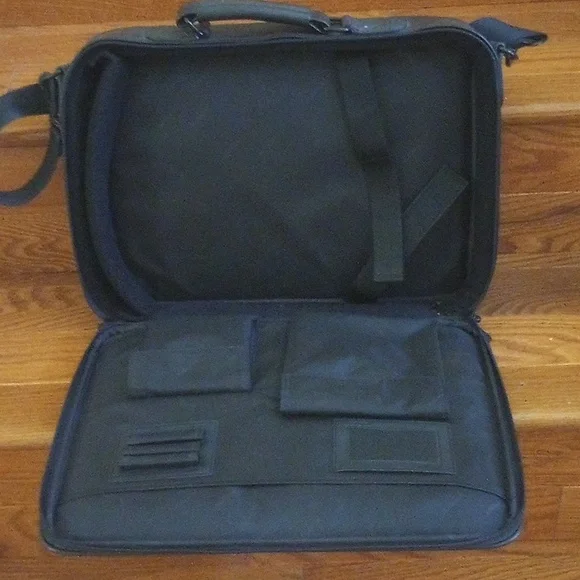 Sumdex Laptop and Accessories Briefcase - Picture 2 of 4